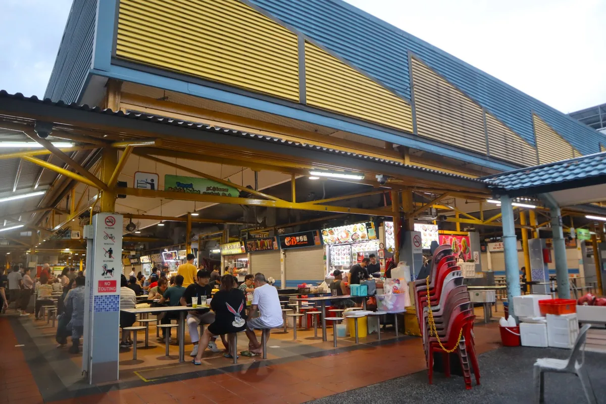 Khám Phá Chomp Chomp BBQ: Hơn 50 Món Hải Sản Tại Bedok