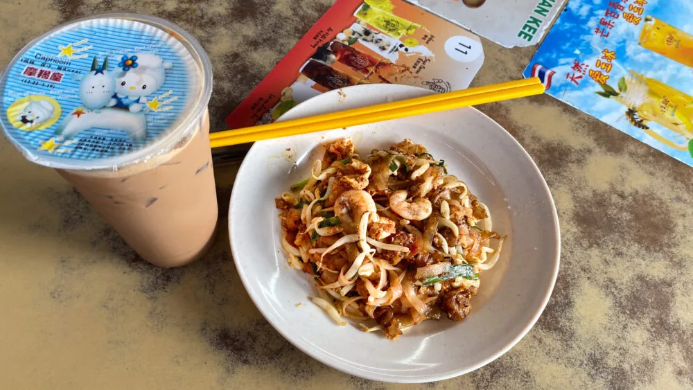 Khám Phá Chuan Kee: Cơm Gà Kéo Dài Hàng Đợi, Char Kuey Teow Trung Bình