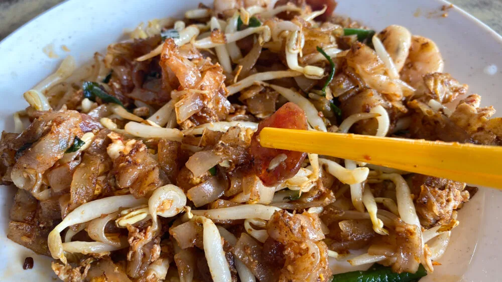 Khám Phá Chuan Kee: Cơm Gà Kéo Dài Hàng Đợi, Char Kuey Teow Trung Bình