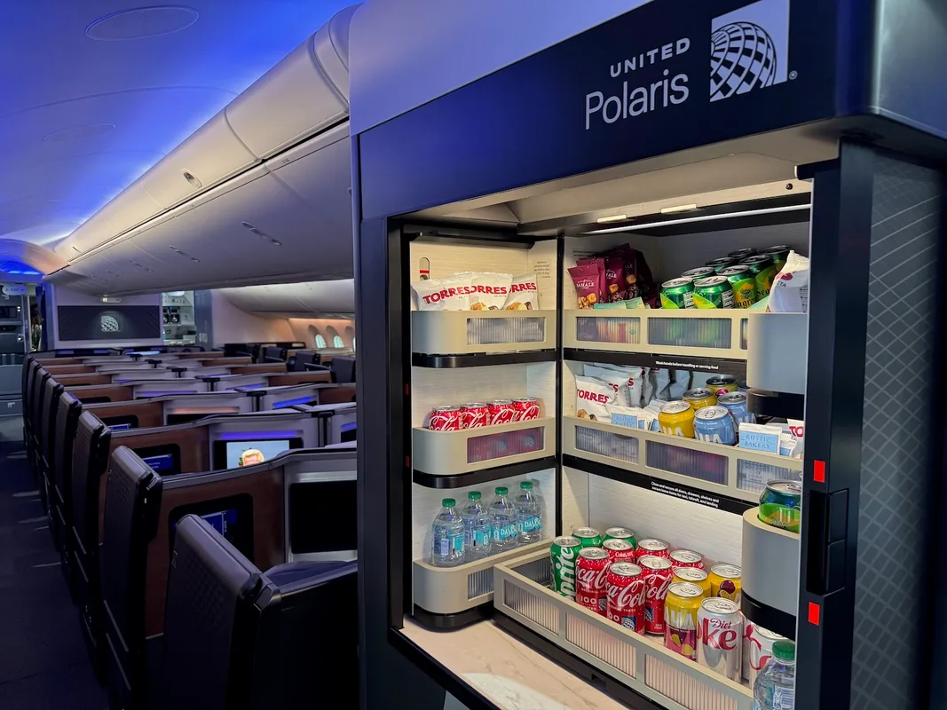 Khám Phá Chuyến Bay Sang Trọng Trên United Airlines 787-9