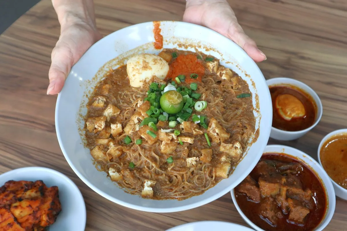 Khám Phá de' Tandoor: Món Ngon Ấn Độ Từ Cựu Nhân Viên Bất Động Sản