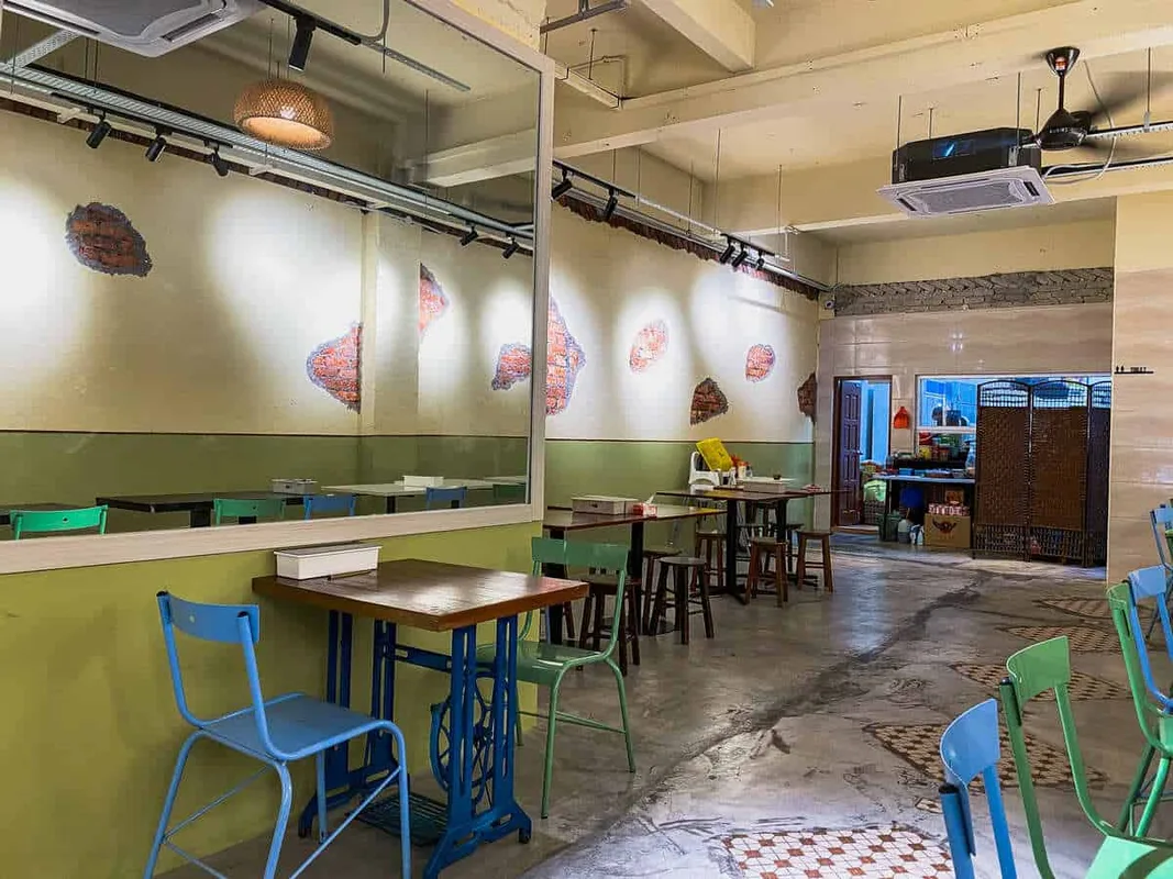 Khám Phá Din Sun Kopitiam: Dim Sum Trái Thơm Giá Tốt Tại Chinatown