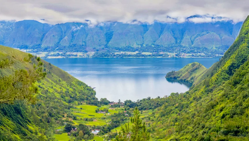Khám Phá Du Thuyền Indonesia: Lựa Chọn Tàu, Lộ Trình và Phù Hợp Với Du Khách