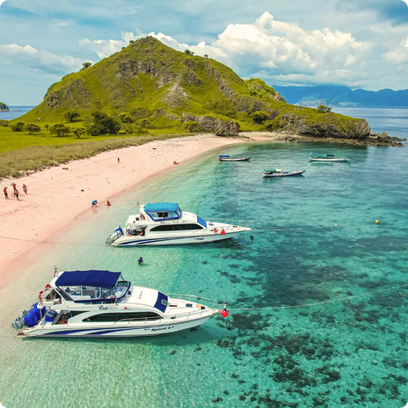Khám Phá Du Thuyền Indonesia: Lựa Chọn Tàu, Lộ Trình và Phù Hợp Với Du Khách