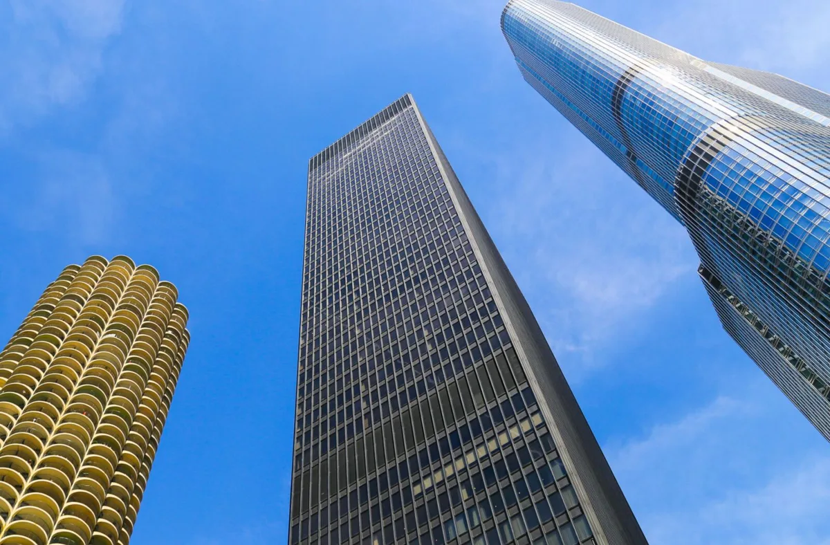 Khám Phá Đường Chân Trời Chicago Qua 28 Tòa Nhà Đặc Trưng