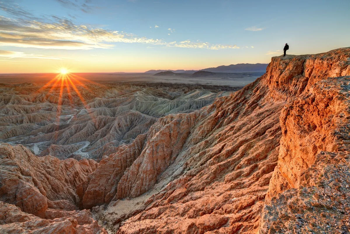 Khám Phá Hoang Mạc California: Nơi Thiên Nhiên Khơi Gợi Cảm Hứng