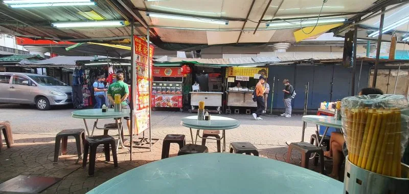 Khám Phá Hon Kee Porridge: Quán Cháo Cá Tươi Từ 1949 Ở Phố Petaling