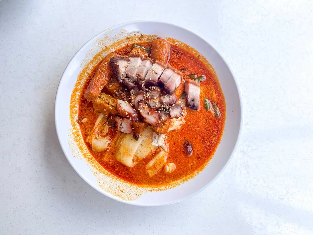 Khám Phá Ipoh Curry Mee: Hương Vị Cà Ri Độc Đáo Tại Yishun