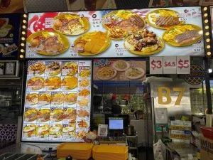Khám Phá Kola Food Centre: Waffles và Gà Chiên Ngon Miệng Tại Trung Tâm Ẩm Thực
