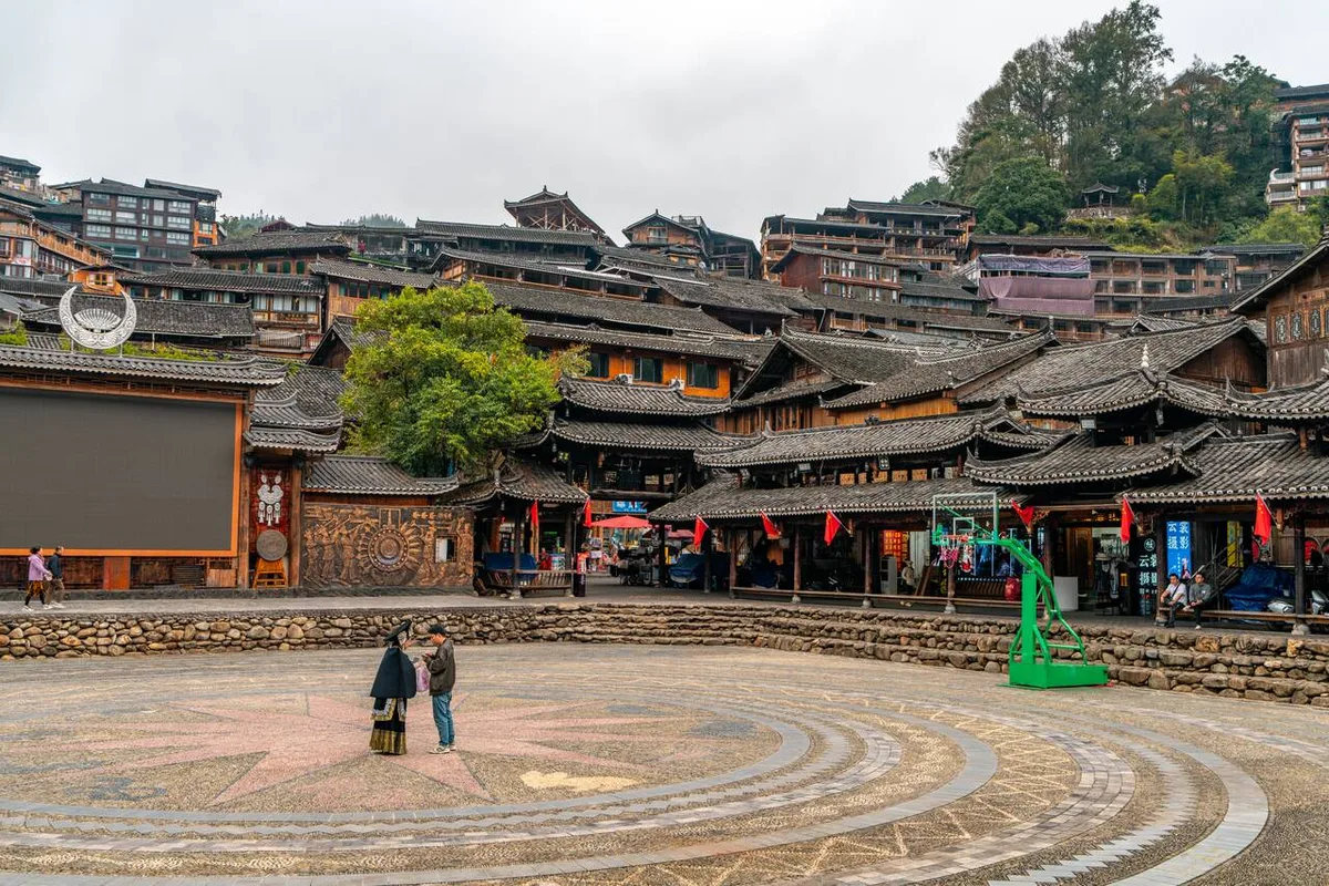 Khám Phá Làng Xijiang: Hành Trình Về Vùng Đất Miao