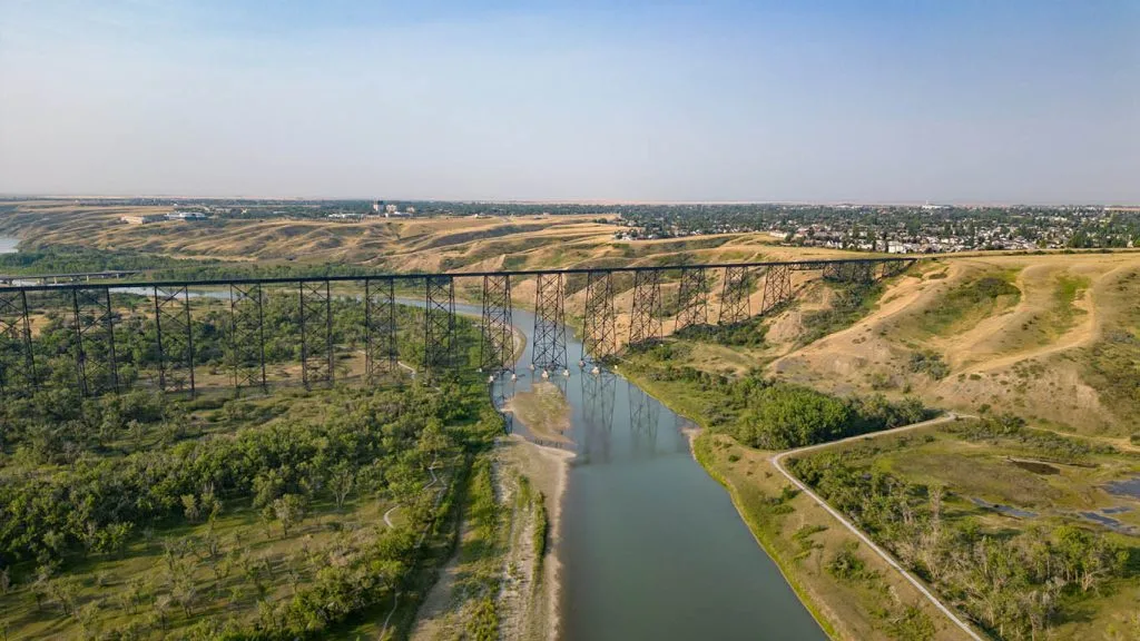 Khám Phá Lethbridge: Thiên Đường Nông Nghiệp và Văn Hóa Canada