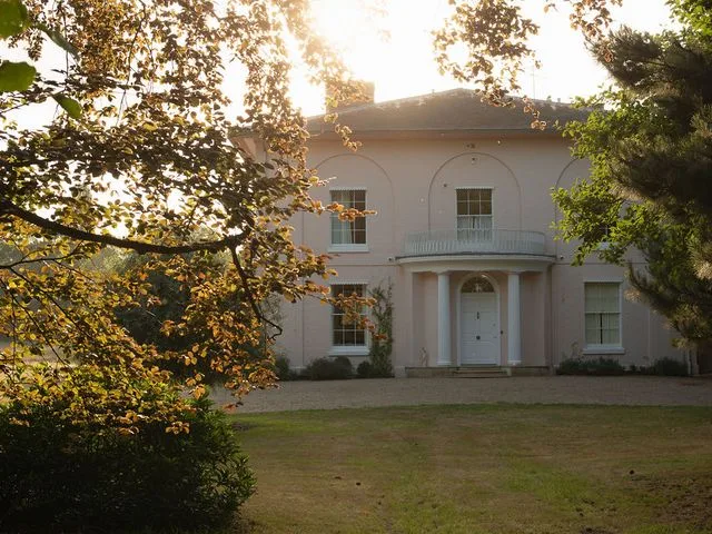 Khám Phá Melton Hall: Biệt Thự Thế Kỷ 18 Đầy Vẻ Quyến Rũ Tại Suffolk