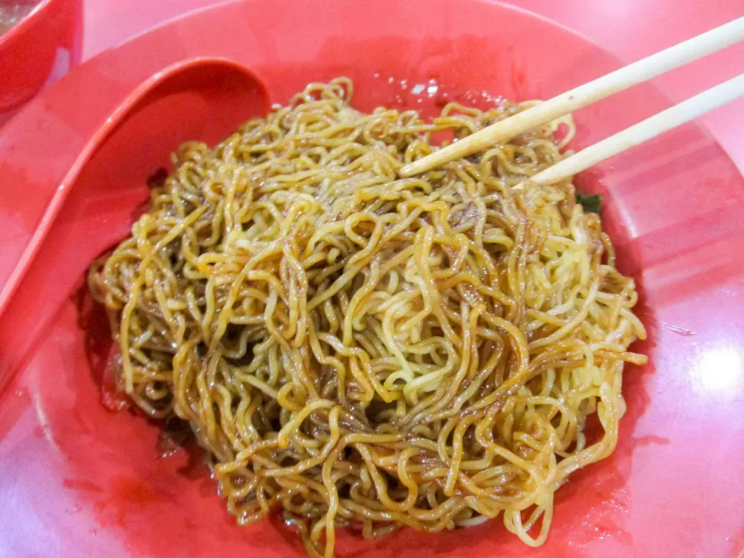Khám Phá Mì Hoành Thánh Swee Kee: Hương Vị Độc Đáo Từ Xứ Singapore