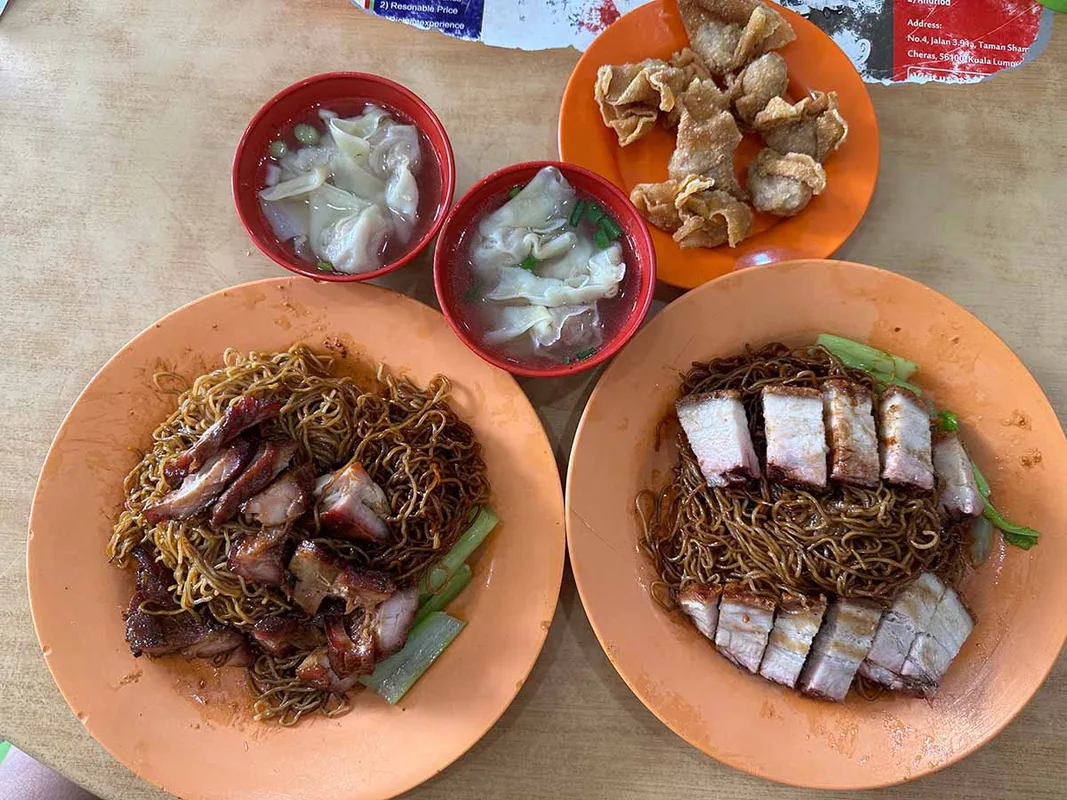 Khám Phá Món Wan Tan Mee Nổi Tiếng Tại KL: Yulek Wan Tan Mee