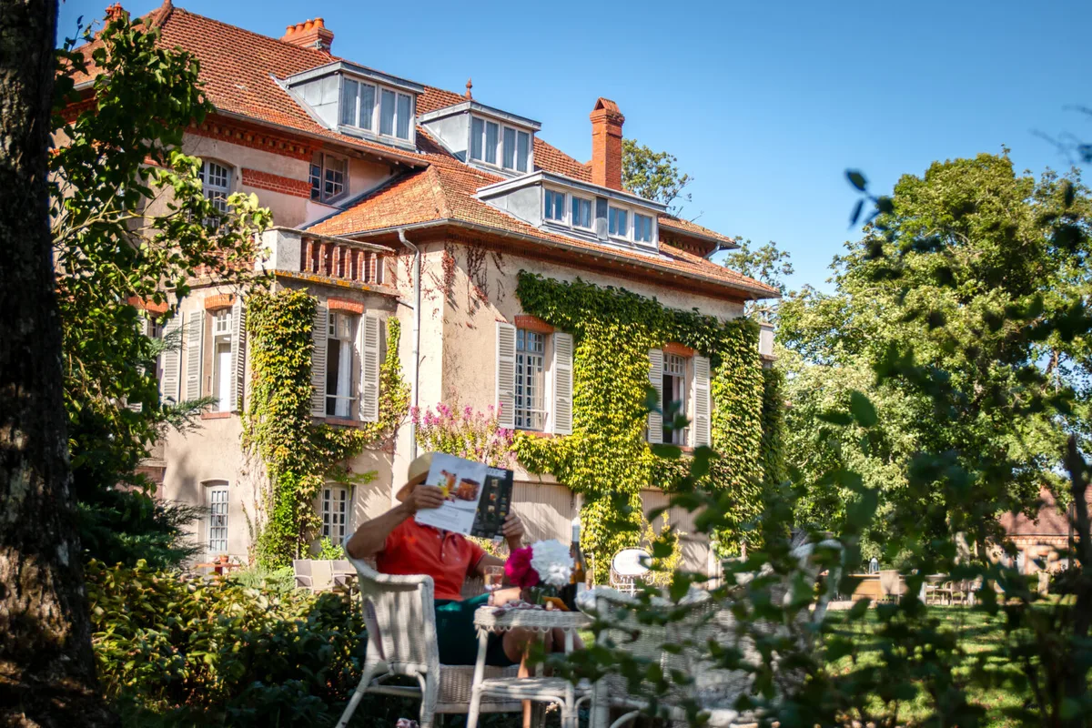 Khám Phá Nét Đẹp Văn Hóa Pháp Tại Burgundy: Hành Trình Không Thể Bỏ Qua