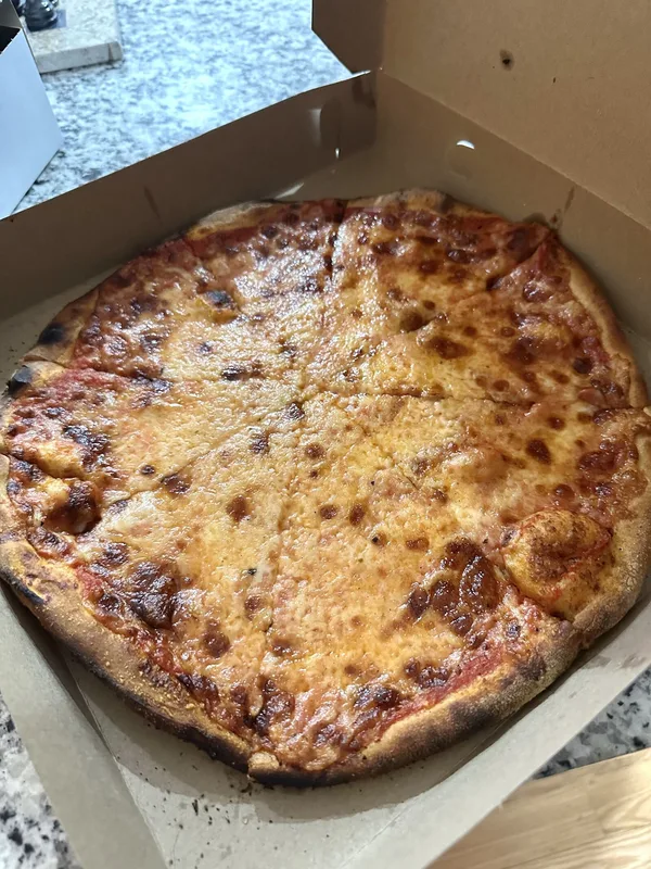 Khám Phá Pizza New Haven: Địa Điểm Không Thể Bỏ Qua Cho Tín Đồ Pizza