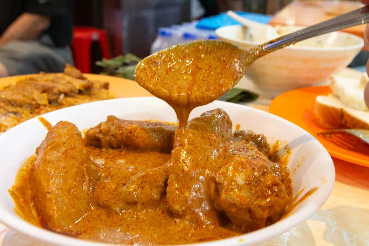 Khám Phá Queensway Original Curry Chicken: Món Cà Ri Gà Ngon Miệng Tại Singapore