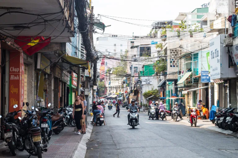 Khám Phá Sài Gòn: Những Điều Cần Biết Khi Đến Thành Phố Không Ngủ