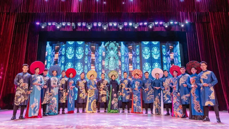 Khám Phá Sự Tinh Tế Trong Show Áo Dài Đà Nẵng