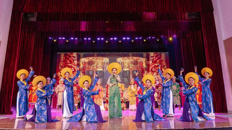 Khám Phá Sự Tinh Tế Trong Show Áo Dài Đà Nẵng