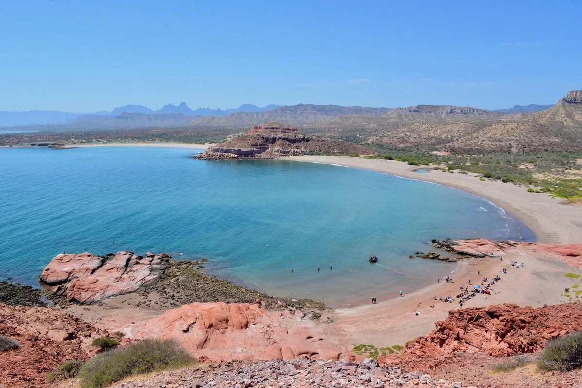 Khám Phá Thiên Nhiên Hoang Dã Baja California: Du Lịch Gắn Bó Với Đại Dương