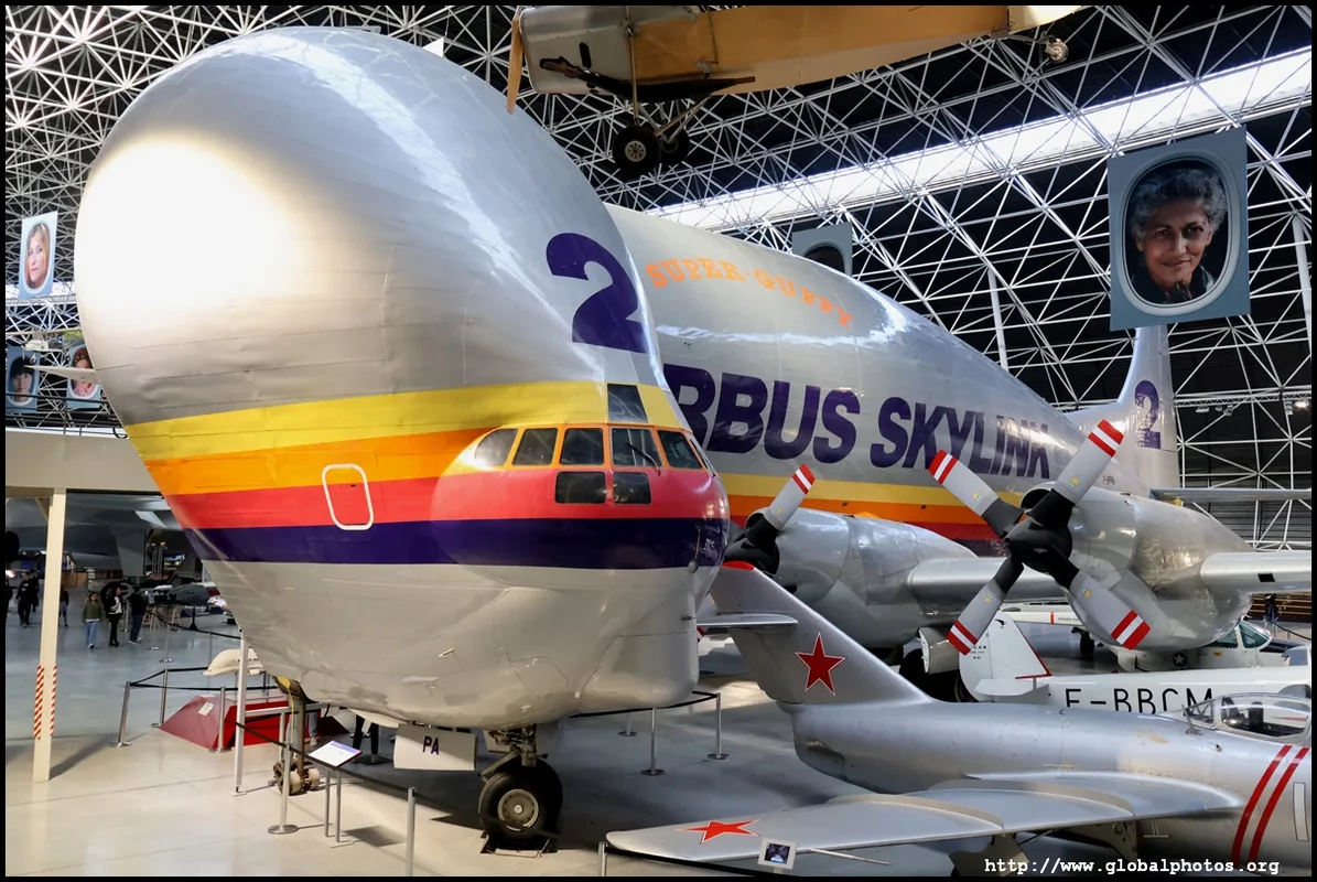 Khám Phá Toulouse: Chuyến Phiêu Lưu Đến Xứ Airbus