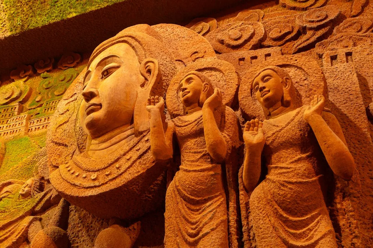 Khám Phá Tượng Phật Khổng Lồ Leshan: Hành Trình Một Ngày Tuyệt Vời
