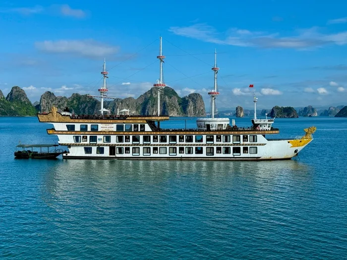 Khám Phá Vịnh Bái Tử Long: Thiên Đường Bí Mật Ngay Cạnh Hạ Long