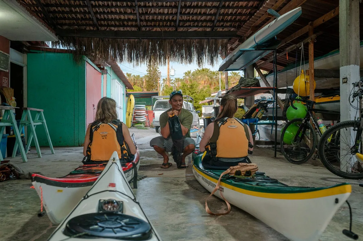 Khám Phá Vịnh Loreto: Trải Nghiệm Kayaking Biển Thú Vị