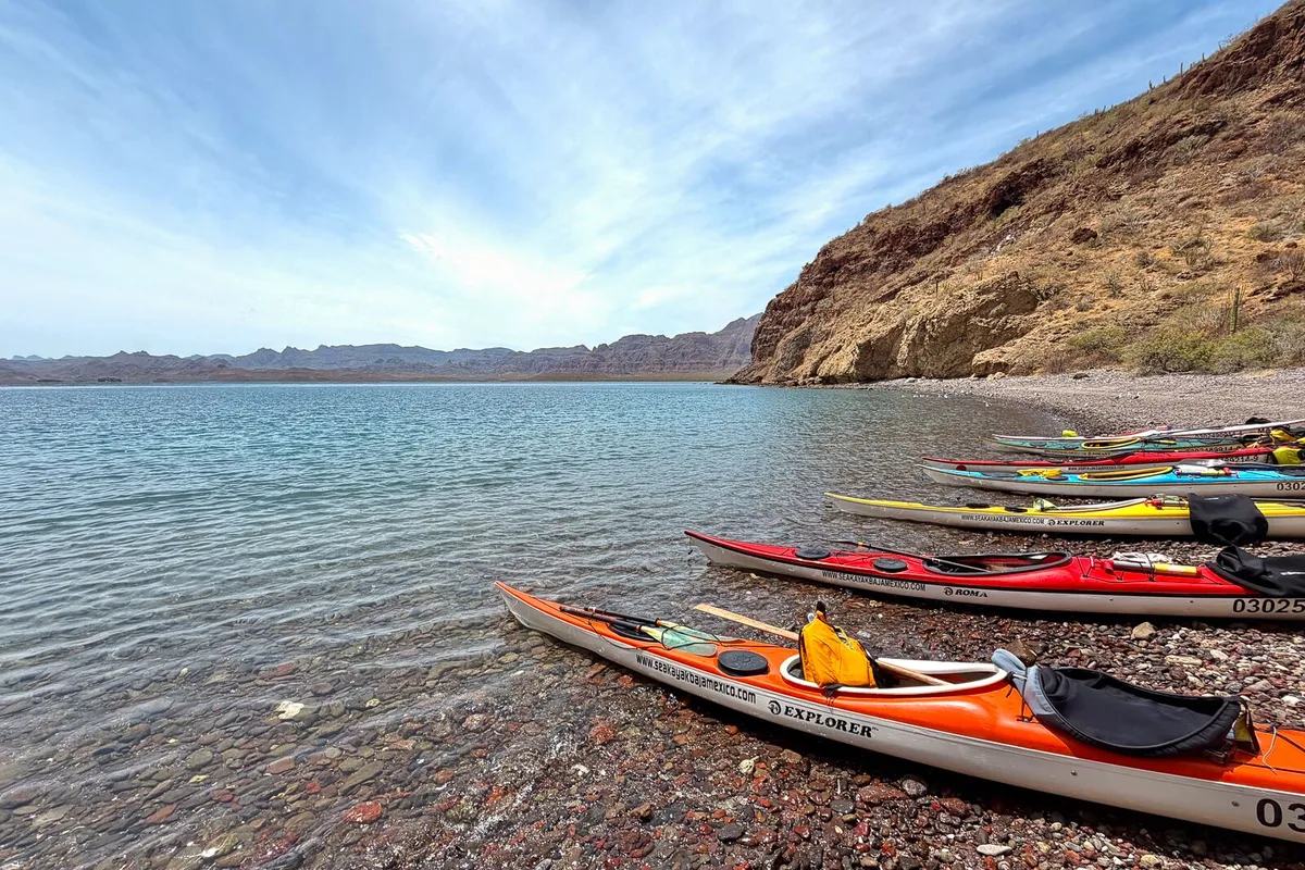Khám Phá Vịnh Loreto: Trải Nghiệm Kayaking Biển Thú Vị