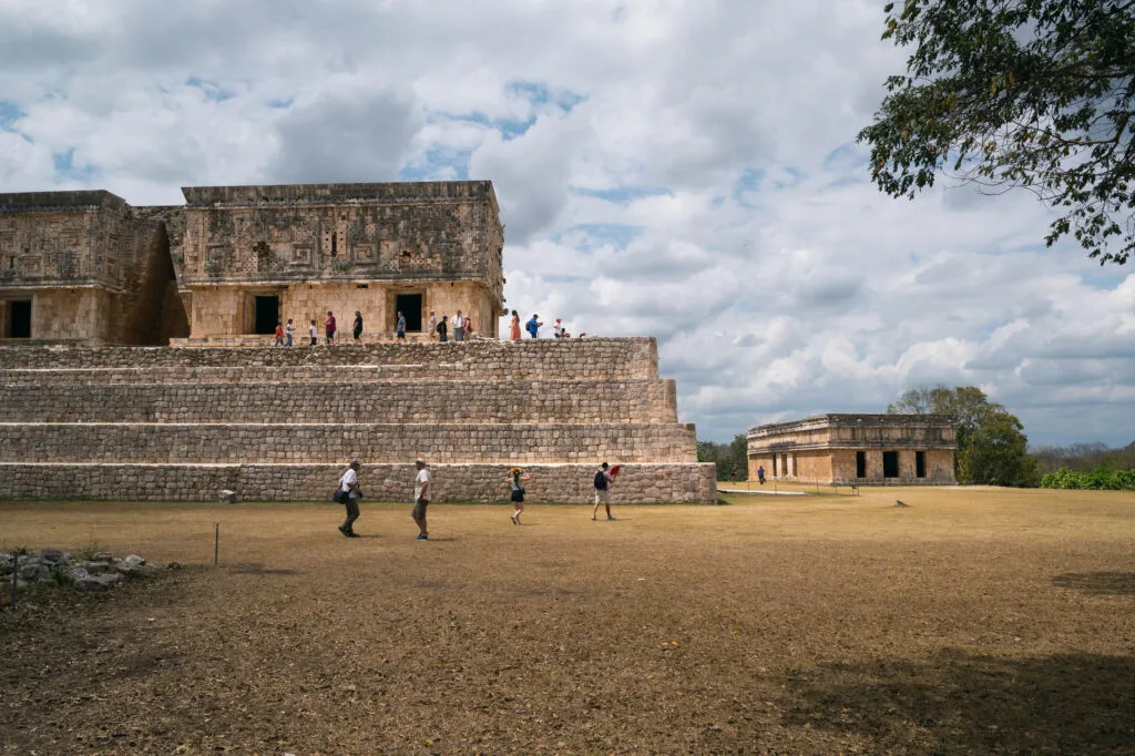 Khám Phá Yucatan: Cách Tránh Đám Đông và Tìm Kiếm Những Địa Điểm Ẩn Giấu