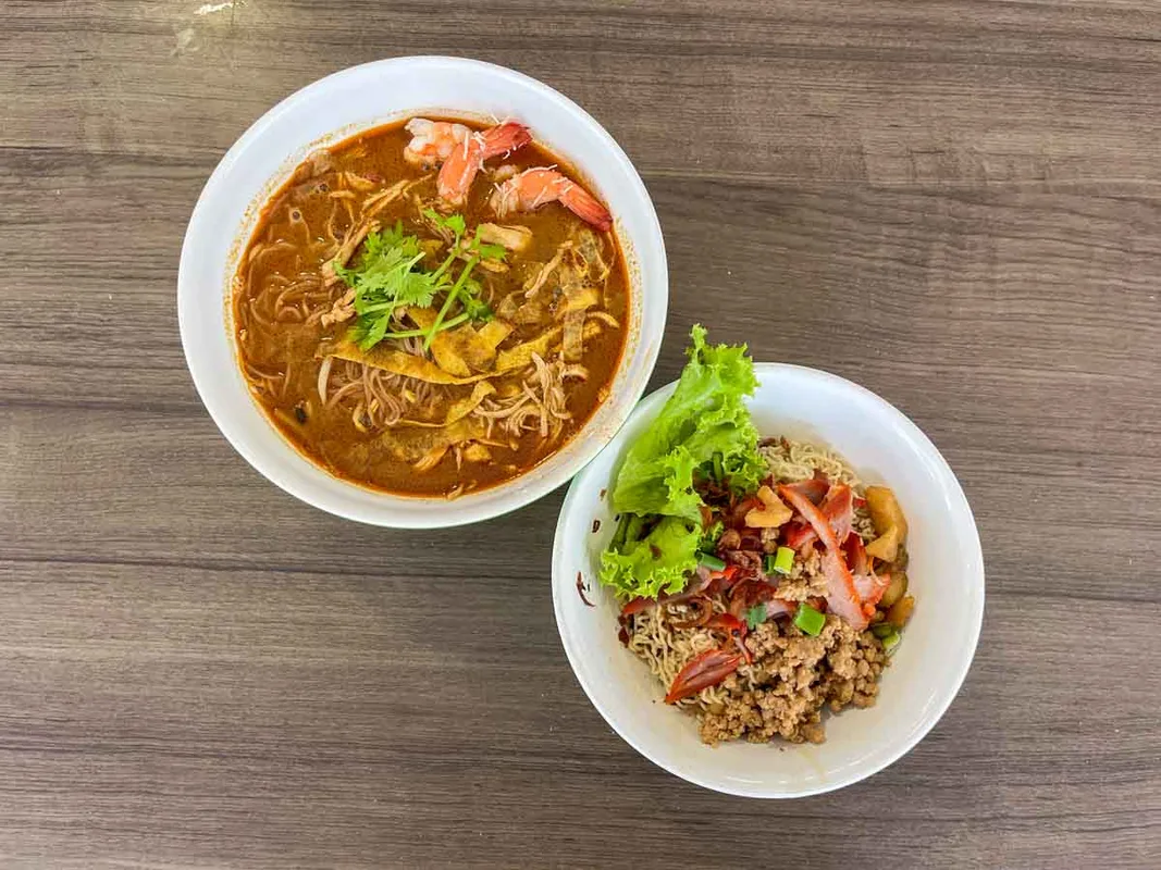 Khám Phá Zhong Pin Noodle House: Kolo Mee Giòn Dẻo và Laksa Đậm Đà Tại Bukit Merah