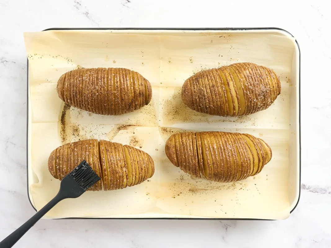 Khoai Tây Hasselback: Món Ăn Tưởng Như Khó Nhưng Rất Đơn Giản
