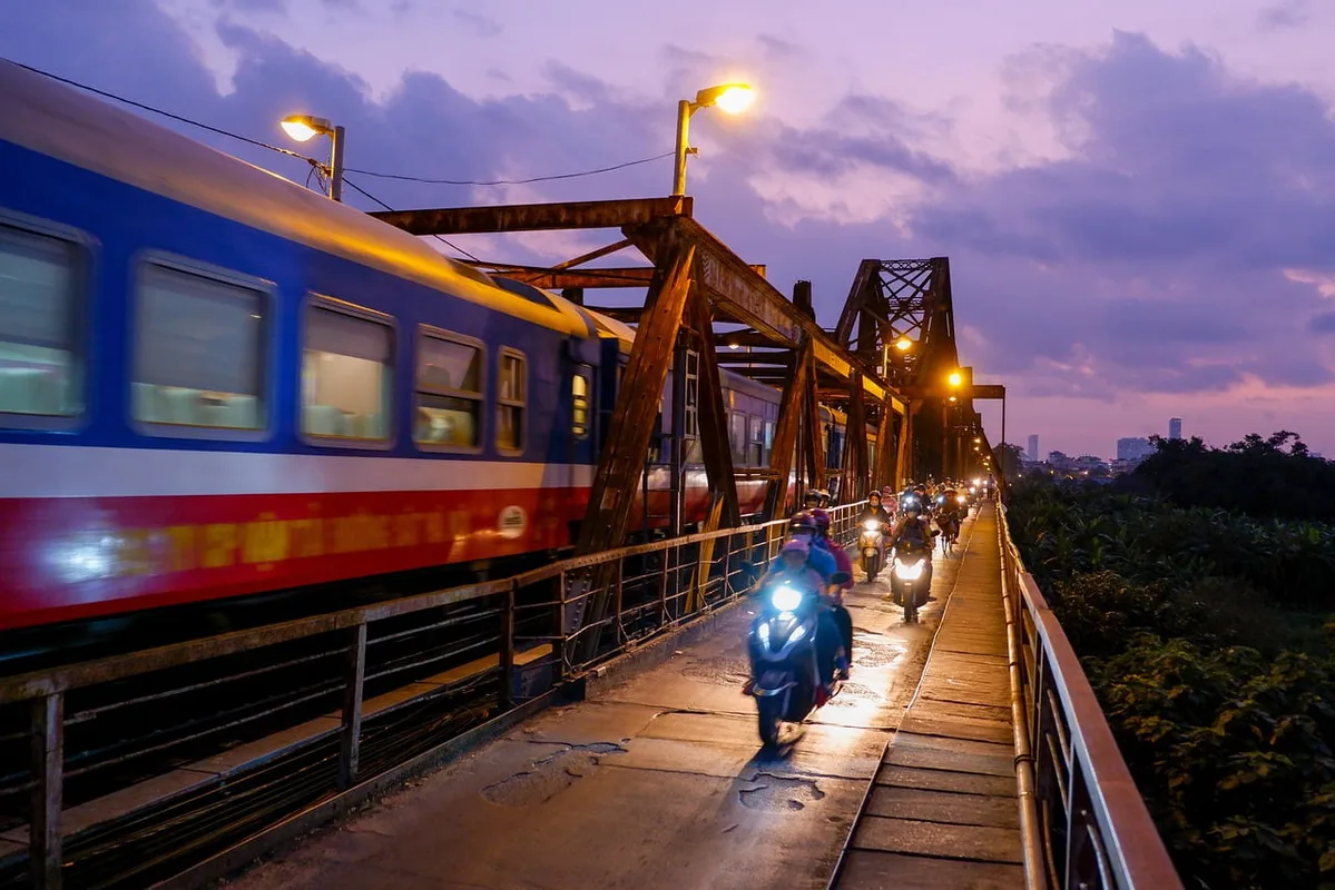 Làm Sao Lạc Lối Cùng Xe Máy và Xe Giường Nằm Ở Việt Nam