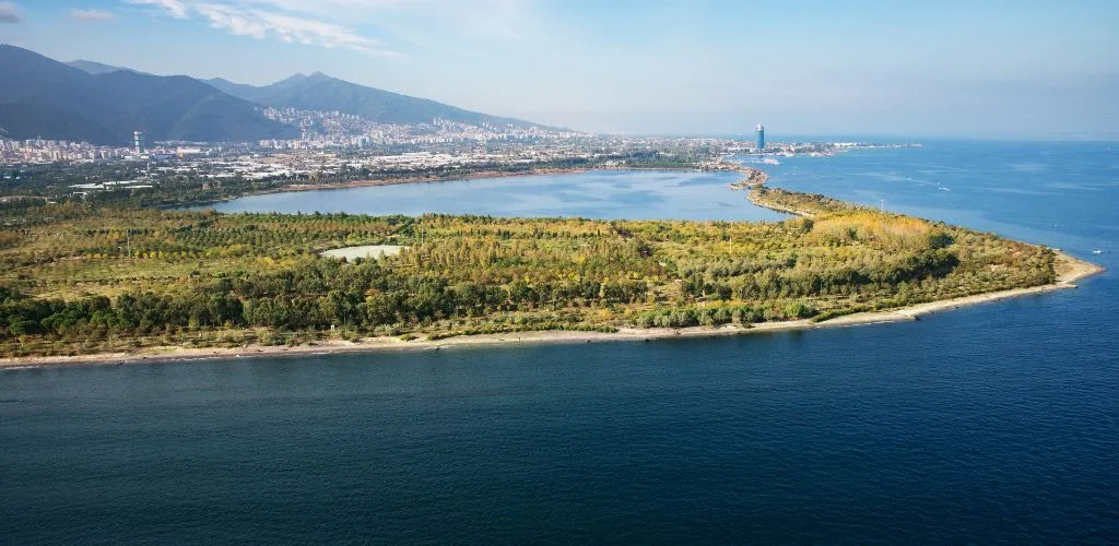 Lang Thang Khám Phá İzmir: Một Thành Phố Đầy Hấp Dẫn ở Thổ Nhĩ Kỳ