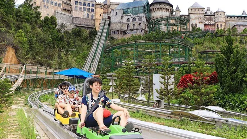 Lao Xuống Dốc Với Tốc Độ Ánh Sáng Tại Ba Na Hills