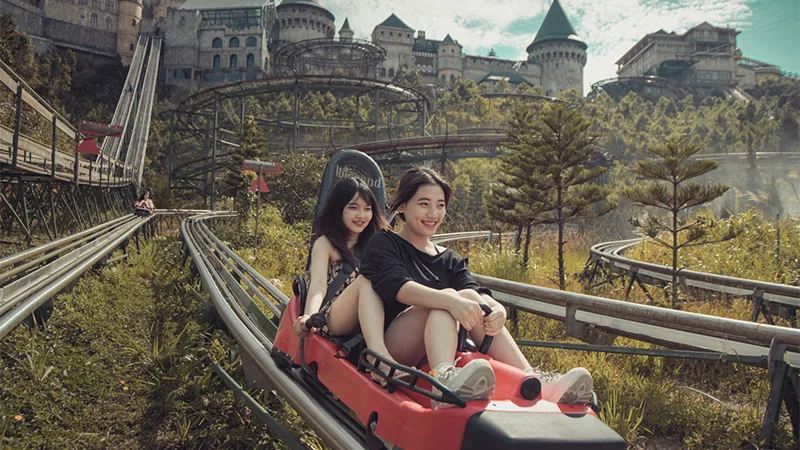 Lao Xuống Dốc Với Tốc Độ Ánh Sáng Tại Ba Na Hills