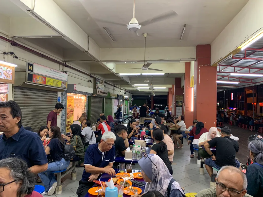 Lau Wan Kuetiau: Quán Kuey Teow Nổi Tiếng Tại PJ Từ Thập Niên 80