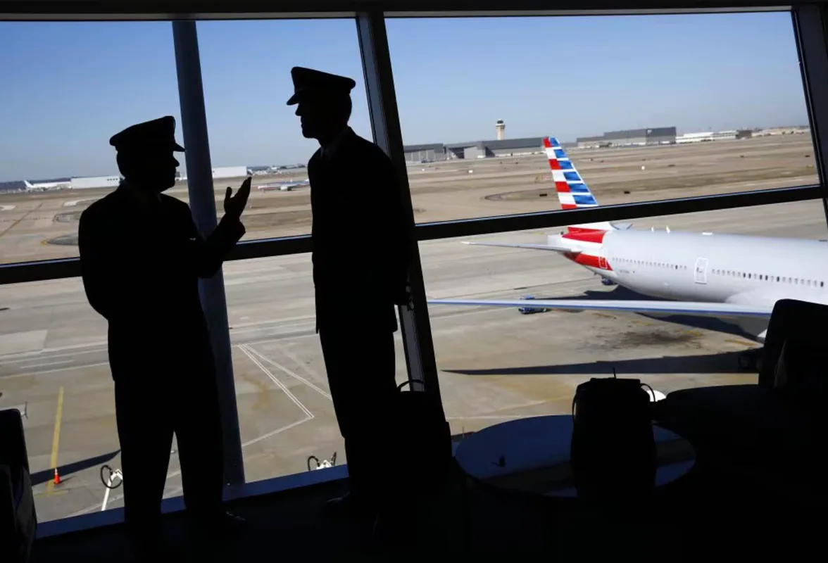 Liên đoàn Phi công American Airlines Mở Cửa Đàm Phán Tiếp Quản Lý