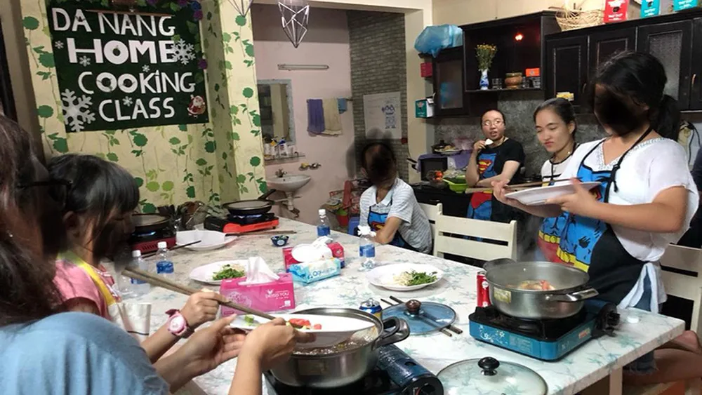 Lớp Học Nấu Ăn Đà Nẵng: Khám Phá Hương Vị Việt Ngay Tại Nhà