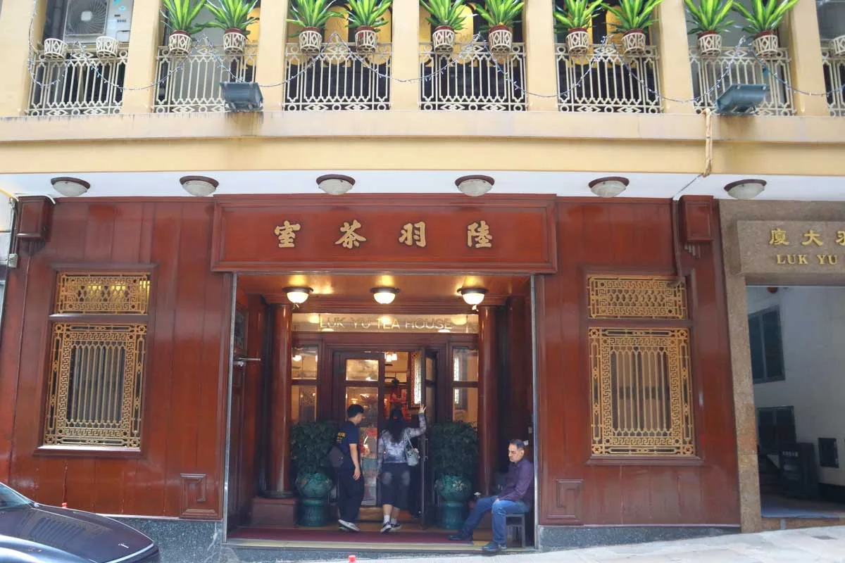 Luk Yu Tea House: Quán Trà 93 Năm Tuổi Đầy Hương Vị Dim Sum Tại Hong Kong