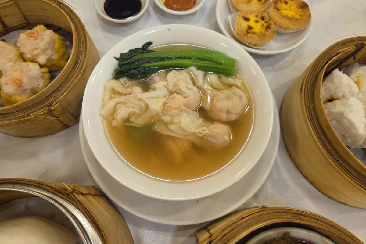 Luk Yu Tea House: Quán Trà 93 Năm Tuổi Đầy Hương Vị Dim Sum Tại Hong Kong