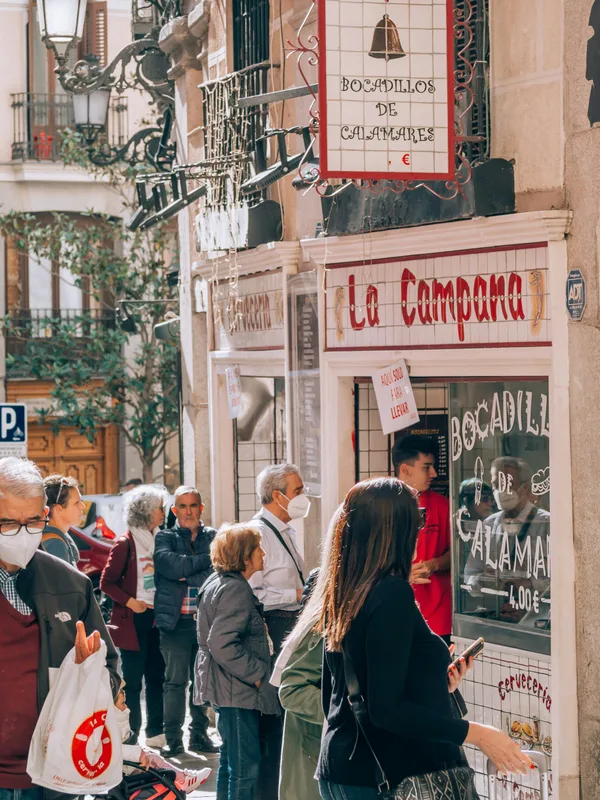Madrid hay Barcelona: Chọn Điểm Đến Nào Cho Chuyến Đi Của Bạn?