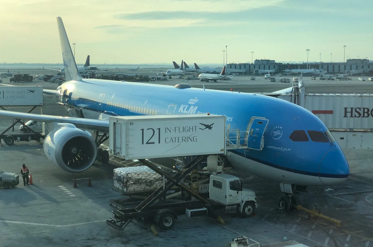 Mua Dặm Bay Air France-KLM Flying Blue: Khuyến Mãi 80% Có Đáng Không?
