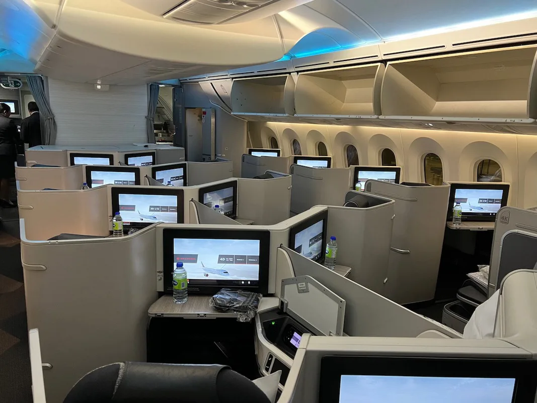 Mua Điểm Aeroplan Của Air Canada: Khuyến Mãi 90% Có Xứng Đáng Không?