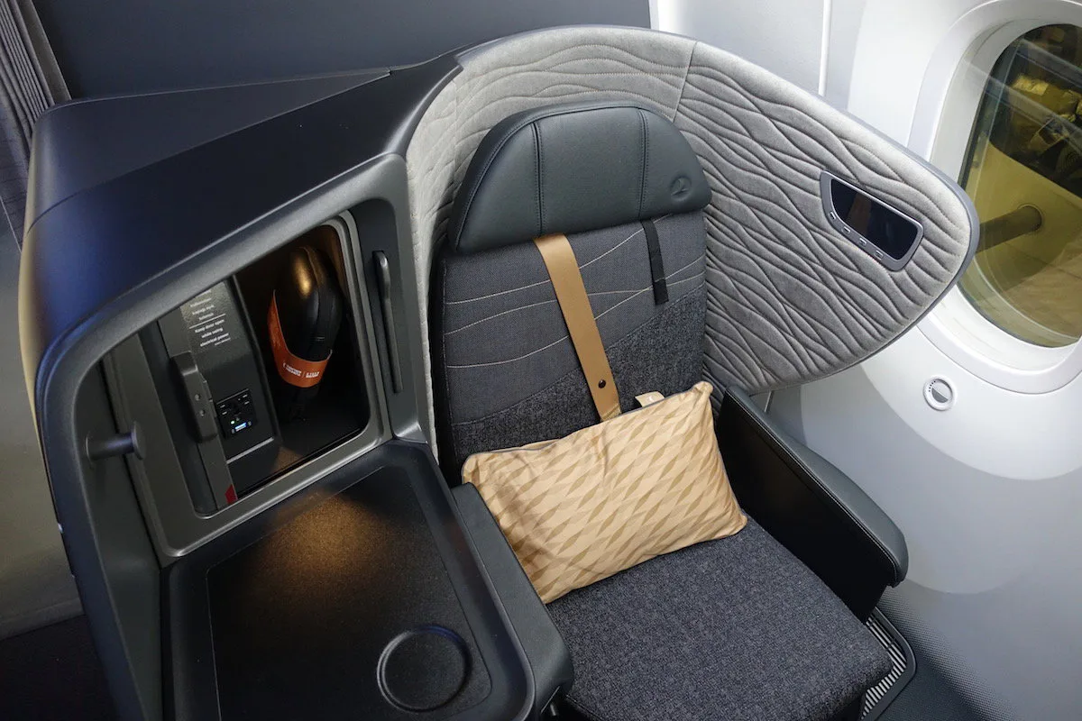 Is the 90% Bonus on Air Canada's Aeroplan Points Worth It?