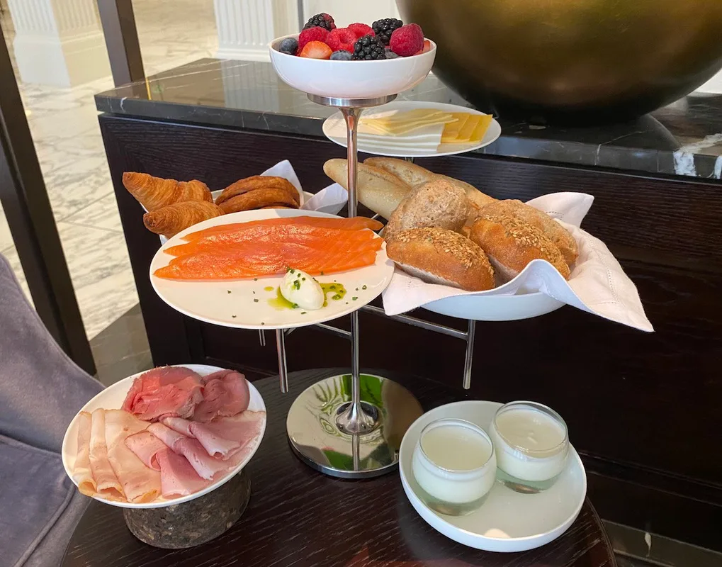 Mua Điểm Hilton Honors Với 100% Thưởng, Có Xứng Đáng?