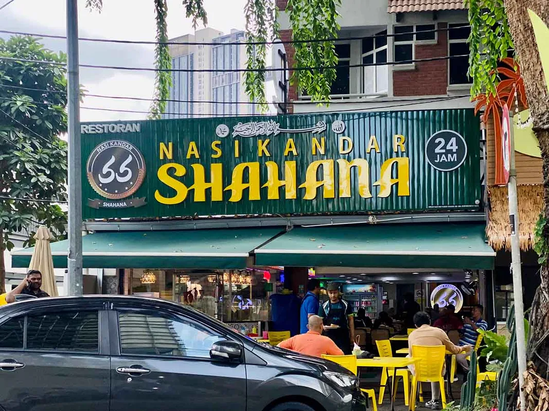 Nasi Kandar Pelita vs Nasi Kandar Shahana: Đâu là lựa chọn tốt hơn?
