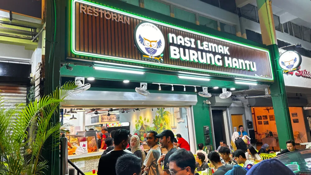 Nasi Lemak Burung Hantu: Hương vị đặc sắc chờ đón đến 3 giờ sáng