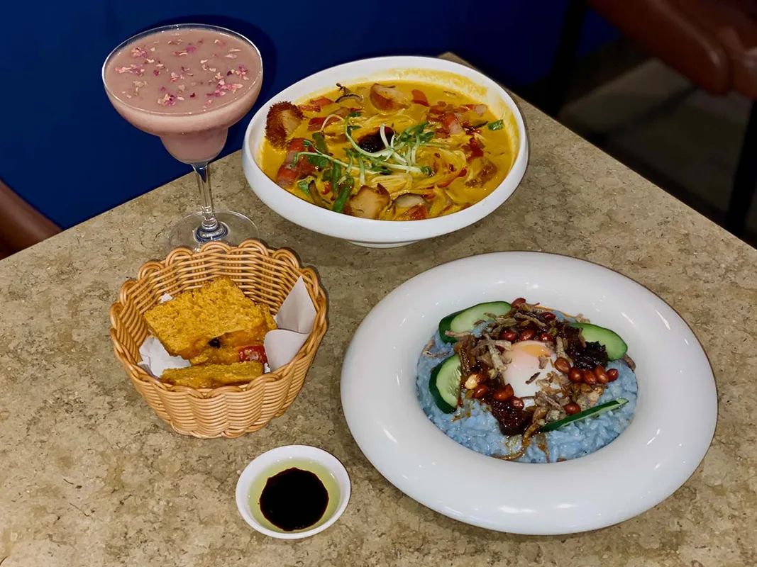 Nasi Lemak Risotto Gây Bão Tại Bangsar: Món Laksa Angel Hair Thì Số Một